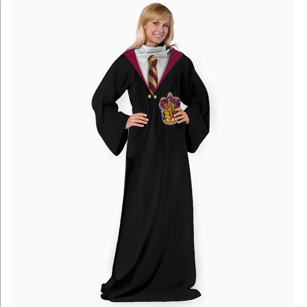 Gryffindor Blanket with Sleeves